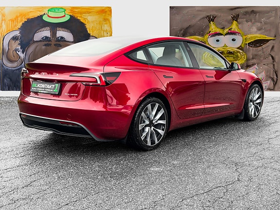 Tesla Model 3 5 of 26