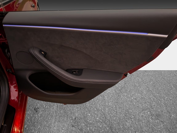 Tesla Model 3 19 of 26