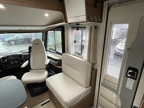 Pilote G740GJ 7 of 30