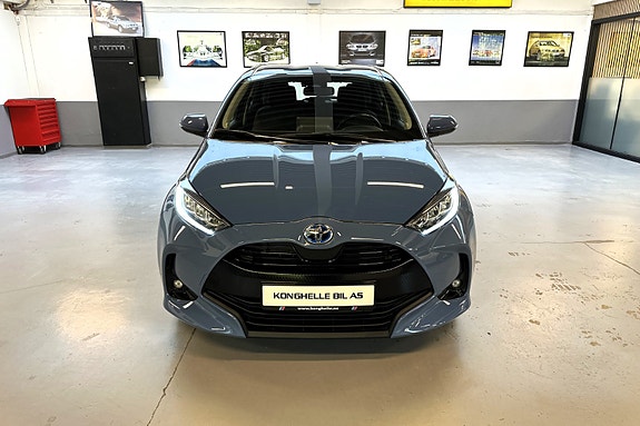 Toyota Yaris 8 of 29