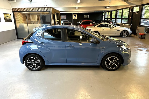 Toyota Yaris 6 of 29