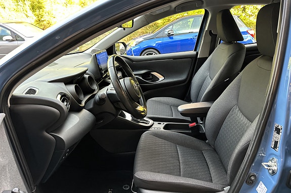 Toyota Yaris 10 of 29