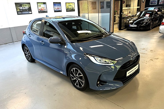 Toyota Yaris 7 of 29