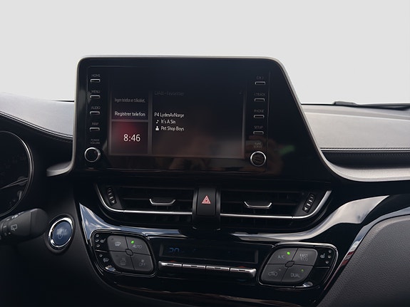 Toyota C-HR 19 of 24