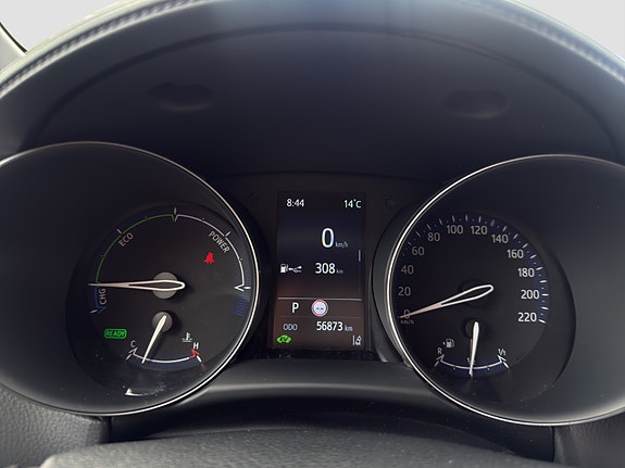 Toyota C-HR 16 of 24
