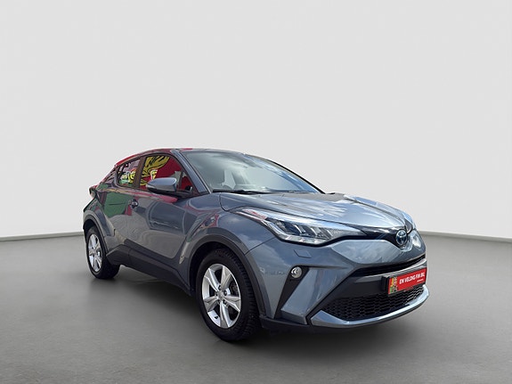 Toyota C-HR 8 of 24