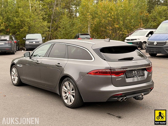 Jaguar XF 7 of 30