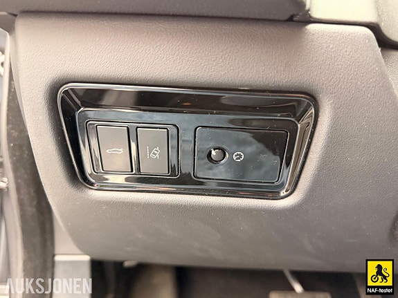 Jaguar XF 25 of 30