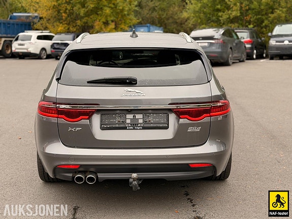 Jaguar XF 6 of 30