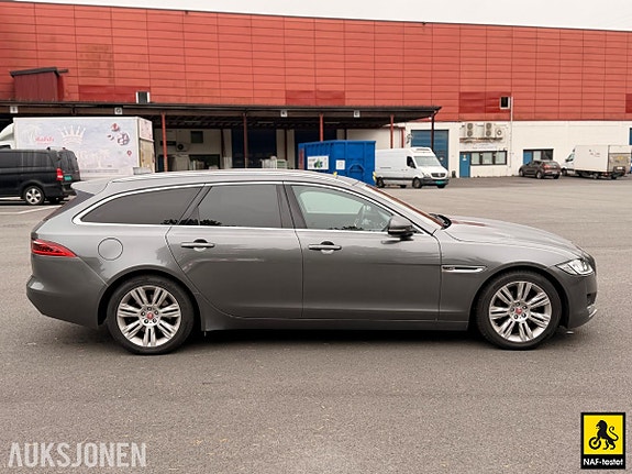 Jaguar XF 4 of 30