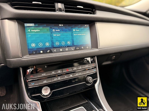 Jaguar XF 20 of 30