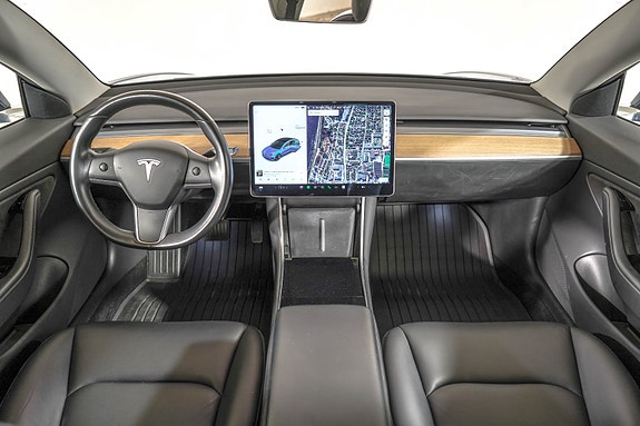 Tesla Model 3 12 of 20