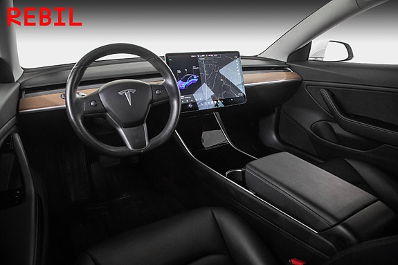 Tesla Model 3 9 of 26