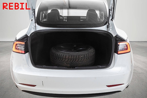Tesla Model 3 24 of 26