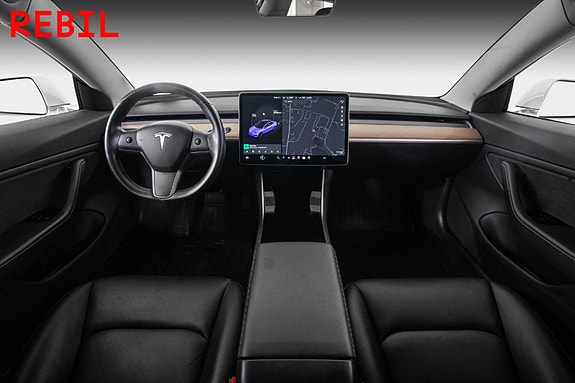 Tesla Model 3 11 of 26