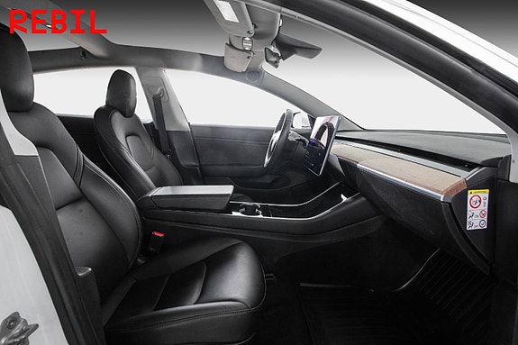 Tesla Model 3 23 of 26