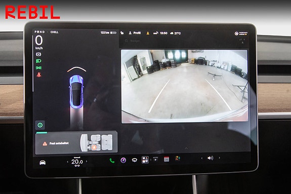 Tesla Model 3 19 of 26