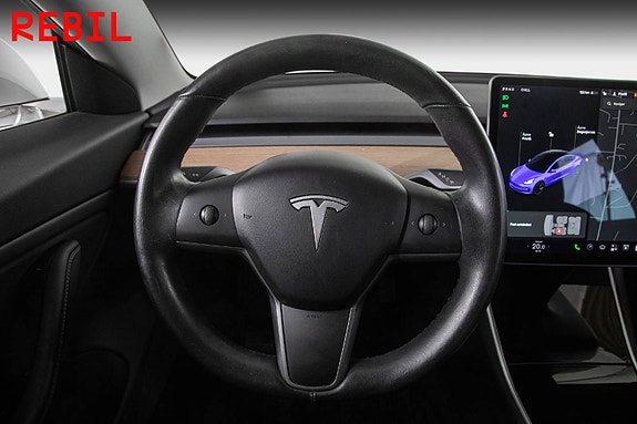 Tesla Model 3 12 of 26