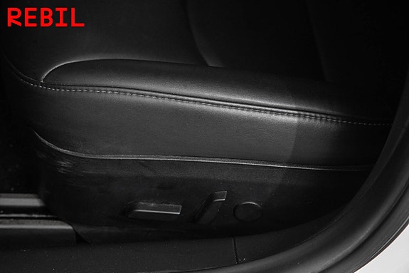 Tesla Model 3 21 of 26
