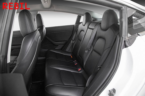 Tesla Model 3 10 of 26