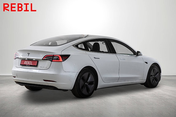 Tesla Model 3 7 of 26