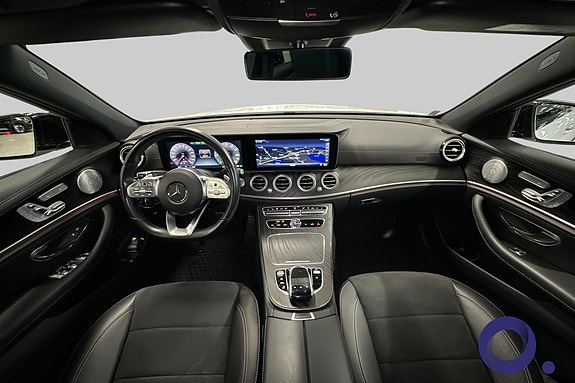 Mercedes-Benz E300 e 10 of 30