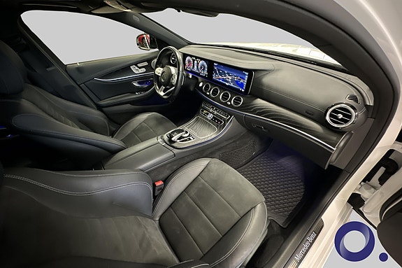 Mercedes-Benz E300 e 28 of 30
