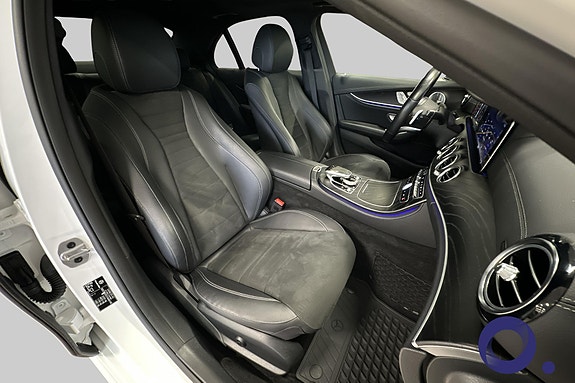 Mercedes-Benz E300 e 26 of 30