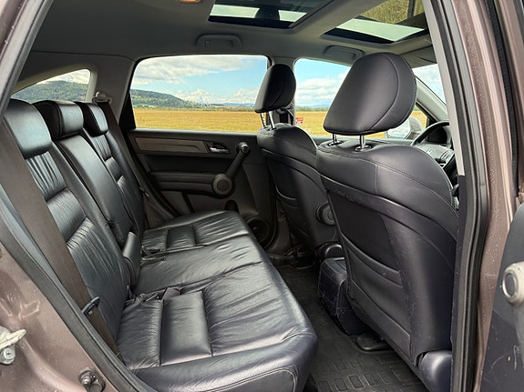 Honda CR-V 18 of 25