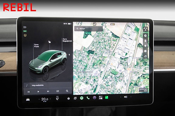 Tesla Model Y 15 of 27