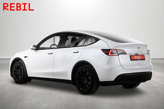 Tesla Model Y 5 of 27