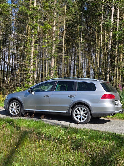 Volkswagen Passat 5 of 11