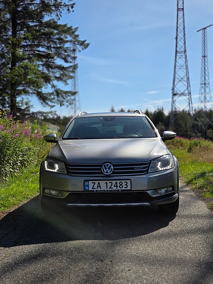 Volkswagen Passat 4 of 11