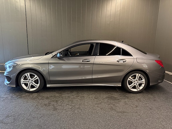 Mercedes-Benz CLA200 2 of 17