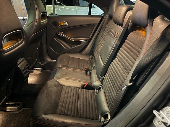Mercedes-Benz CLA200 16 of 17