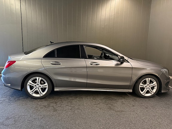 Mercedes-Benz CLA200 4 of 17