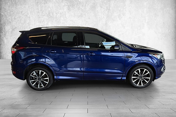 Ford Kuga 11 of 30