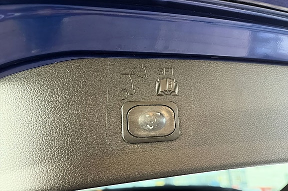 Ford Kuga 17 of 30