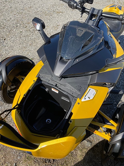 Can-Am Can-Am Spyder F3-S Daytona 500 – Elka Stage 2 – NOBS3 – Dynojet –  Akrapovic Exhaust Kit – SHAD – svært påkostet. 11 of 30