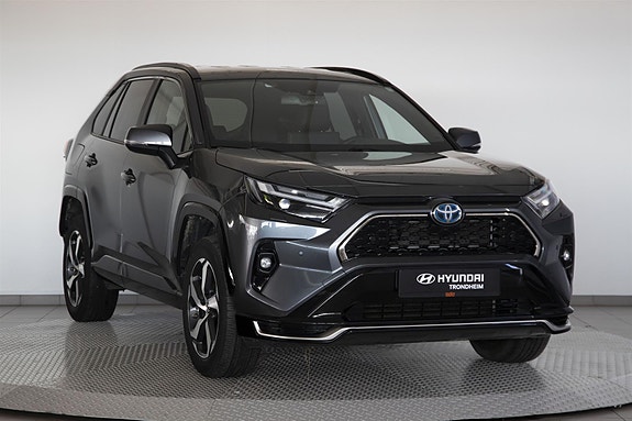Toyota RAV4 3 of 28