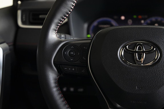 Toyota RAV4 15 of 28