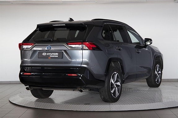 Toyota RAV4 5 of 28