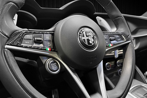 Alfa Romeo Stelvio 11 of 30
