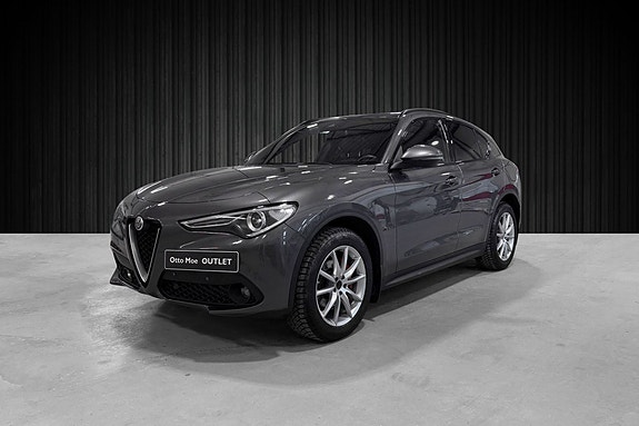 Alfa Romeo Stelvio 5 of 30
