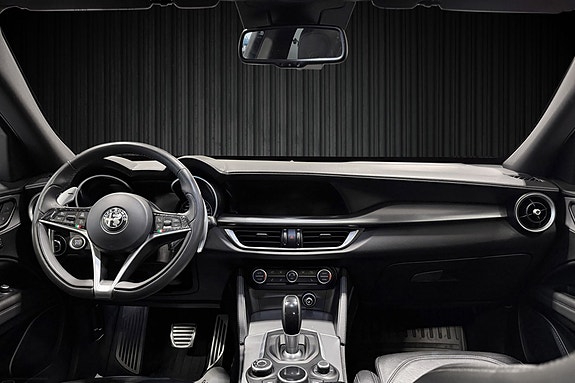 Alfa Romeo Stelvio 9 of 30