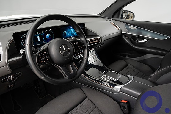 Mercedes-Benz EQC400 13 of 28