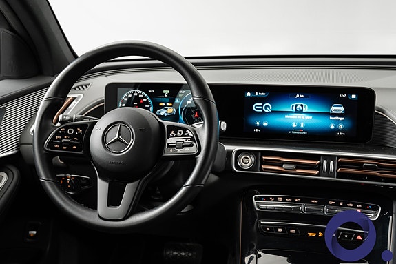 Mercedes-Benz EQC400 18 of 28