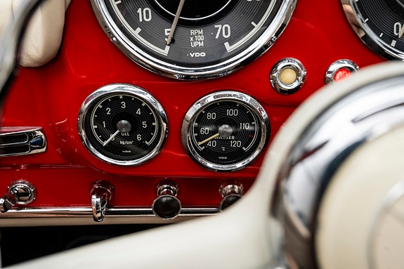 Mercedes-Benz 190 SL 30 of 30