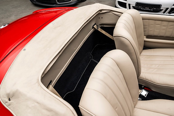 Mercedes-Benz 190 SL 26 of 30