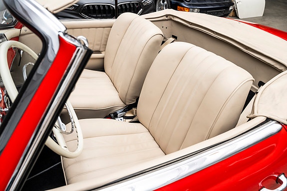 Mercedes-Benz 190 SL 23 of 30